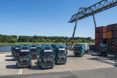 Übergabe von Volvo Trucks an die Firma Am Zehnhoff-Söns