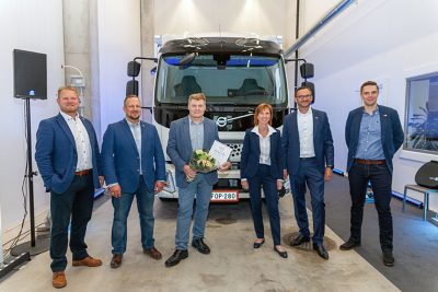 Storemen Logistics Oy:n Suomen ensimmäinen Volvo-sähkökuorma-auto luovutettiin käyttöön Volvo Truck Centerillä perjantaina 27. elokuuta, 2021.