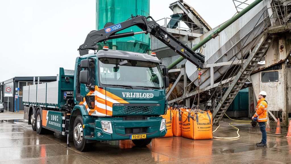 Vrijbloed Transport voorloper in duurzaam transport met nu tien elektrische Volvo-trucks