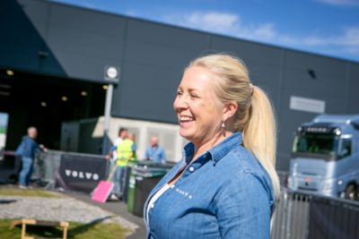 Trude Evensen, People and Culture Partner, jobber med menneskene og kompetansen i Volvo Trucks og hvordan erfaring og nye perspektiver kan utvikles videre i organisasjonen.