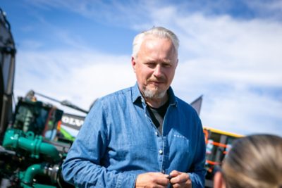 Jan Erik Lilland har jobbet i Volvo i 20 år og har gjennom årene bygget erfaring og relasjoner på tvers av kunder, forhandlernett og kollegaer.