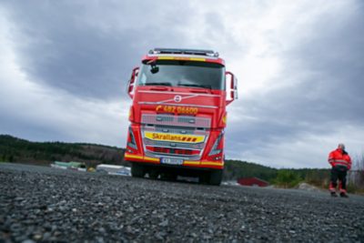Fronten av Volvo tungberger