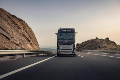 Proefrijden met de nieuwe Volvo FH16 zwaartransporttrekker