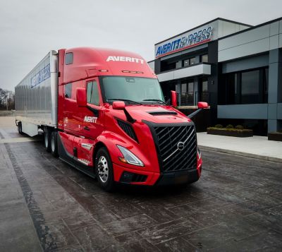 Volvo Trucks has taken order for more than 200 Volvo VNL trucks in North America.