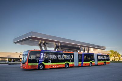 Ônibus Biarticulado Elétrico VOLVO. Foto: Rodolfo Buhrer / La Imagem / Volvo
@rodolfobuhrer