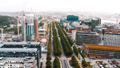 Gothenburg is growing fast. Emission-free, quiet electric buses create new opportunities when it comes to how we plan new houses and public transport.