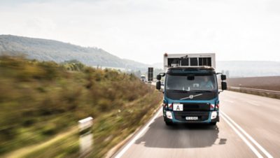 Los camiones del programa Selected Used Trucks se someten a pruebas exhaustivas y se protegen mediante planes de servicios y mantenimiento 
