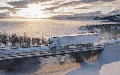 Volvo FH Aero on winter road