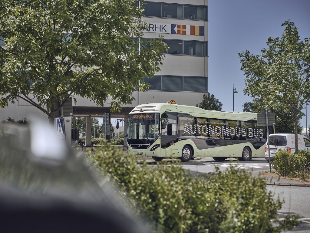An autonomous Volvo bus 