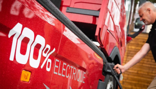 Les Transports Herbrich entament leur transition énergétique en Alsace avec un Volvo FM tracteur 100% électrique et le concours de Schmidt Groupe.