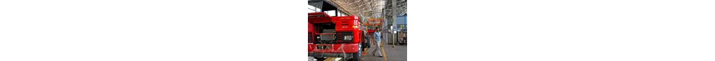 I Indien levererar fordonsfabriken ofta lastvagnar med halv hytt - resten bygger kunden på.
