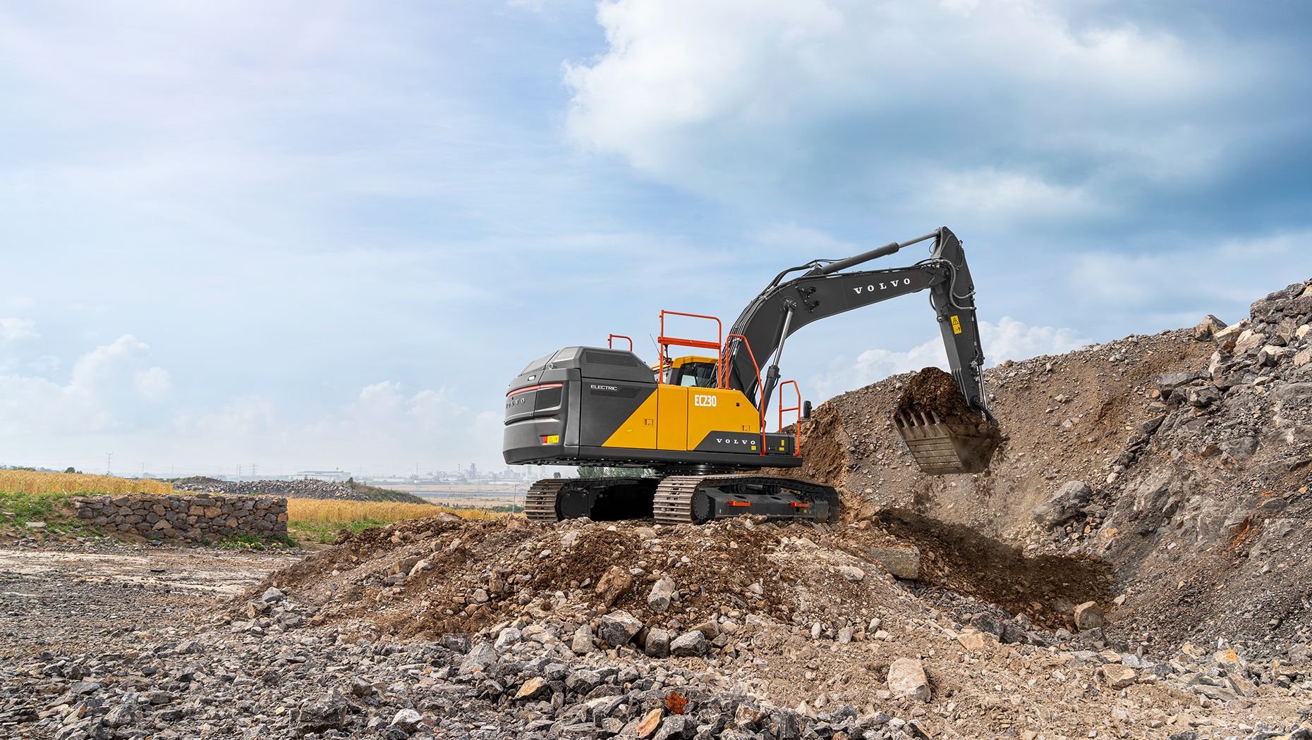 EXC EC230F Electric 1860x1050 2