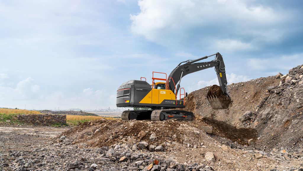 EXC EC230F Electric 1860x1050 2