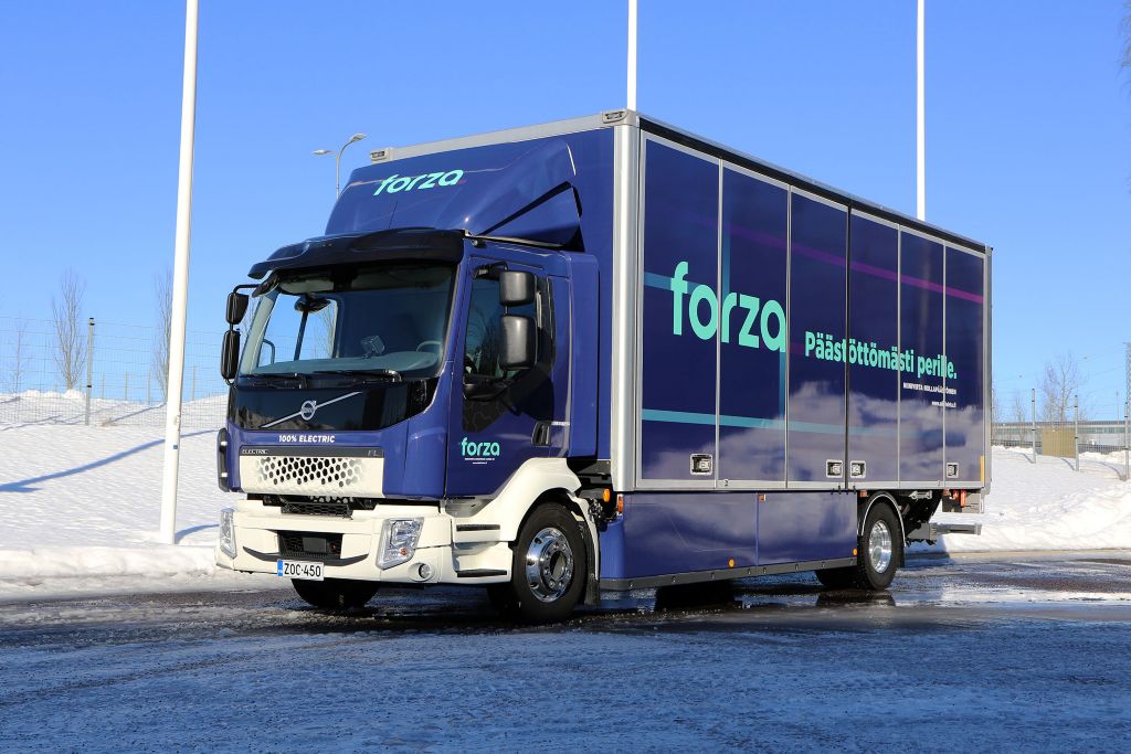 Niinivirta European Cargo Oy:n panostukset päästöttömään liikenteeseen jatkuvat: yritys ottaa käyttöön Volvo FL Electric -sähkökuorma-auton