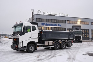 Volvo Pro X -sora-auto on maansiirtoautojen suunnannäyttäjä.