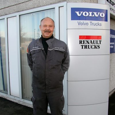 Smed/mekaniker hos Volvo Truck Center Randers