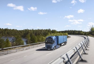 Volvo разработва камиони с водородни горивни клетки, които ще бъдат пуснати на пазара през втората половина на това десетилетие.
