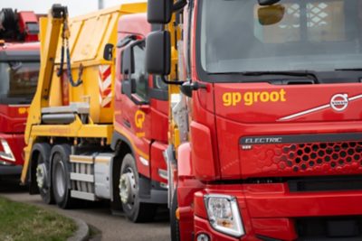 Volvo-trucks van GP Groot, ook een Volvo FM Electric