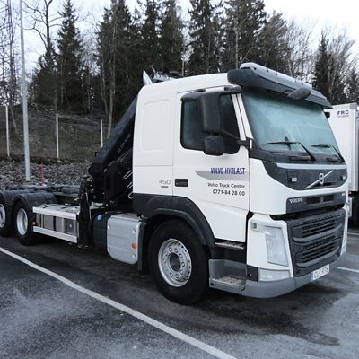 Volvo FM 6x2 lastväxlare och kran