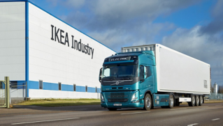 Volvo Trucks, IKEA i Grupa Raben łączą siły, aby przyspieszyć zeroemisyjny transport towarów