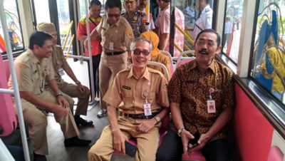 Indonesia Volvo B8RLE test drive in Surakarta