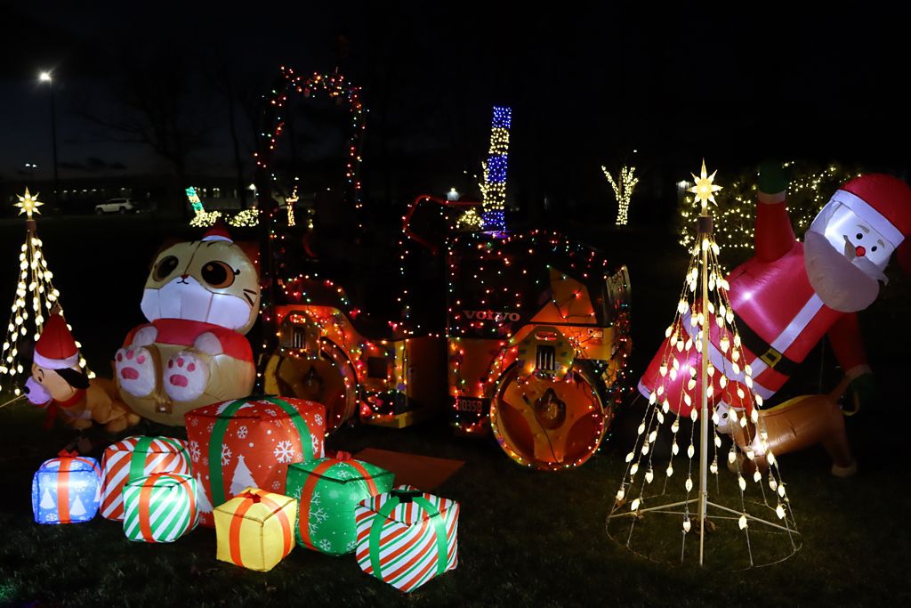 Volvo Holiday Lights