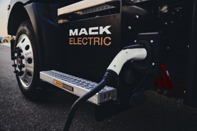 Mack Trucks today announced the addition of ABM and Lane Valente Industries, two full-service providers, to its comprehensive Turnkey Solutions program for Mack® battery-electric vehicle (BEV) customers.