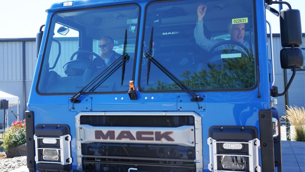 mack trucks