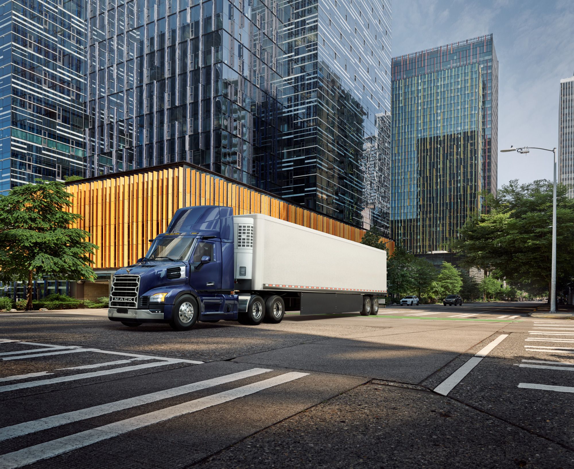 Mack Trucks Makes First Public Debut of All-New Mack Anthem