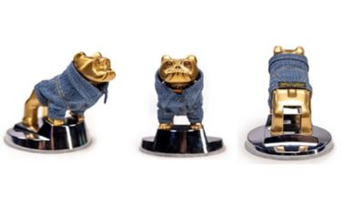 Mack Trucks, a storied name in heavy-duty trucking, and Wrangler®, the iconic American denim brand, are rolling out a collaboration built for those who work hard and wear it proudly. 