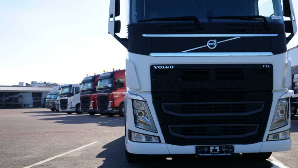 volvo truck front view