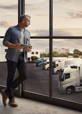 Abonnez-vous à notre lettre d'information et recevez les dernières nouvelles et mises à jour sur l'électromobilité par e-mail de Volvo Trucks.