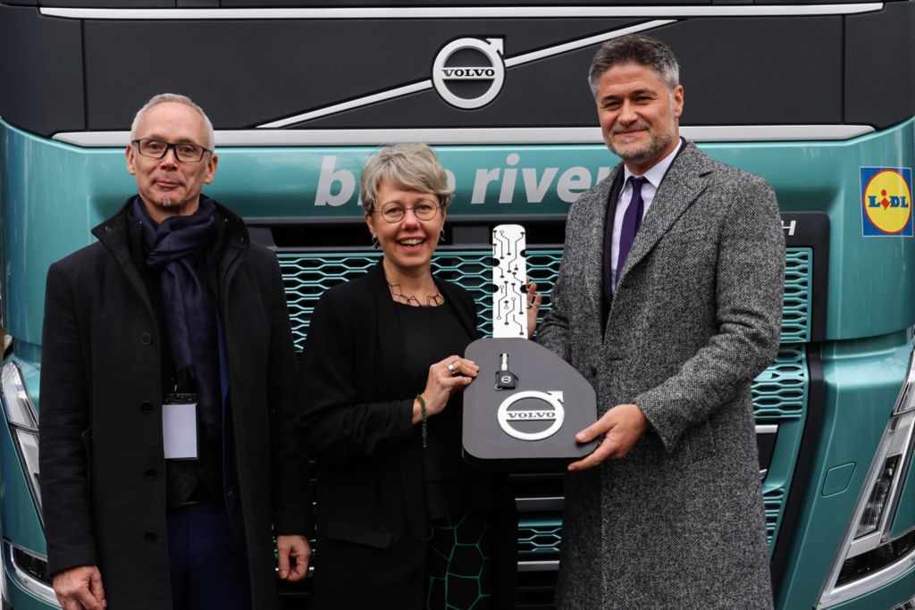 Volvo FH Electric – Primul autotractor electric livrat în România