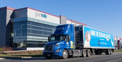 Volvo Trucks North America customer, Pet Valu, Canada’s leading specialty retailer of pet food and pet-related supplies, has added two Volvo VNR Electric trucks to its fleet as part of the company’s ongoing supply chain transformation.