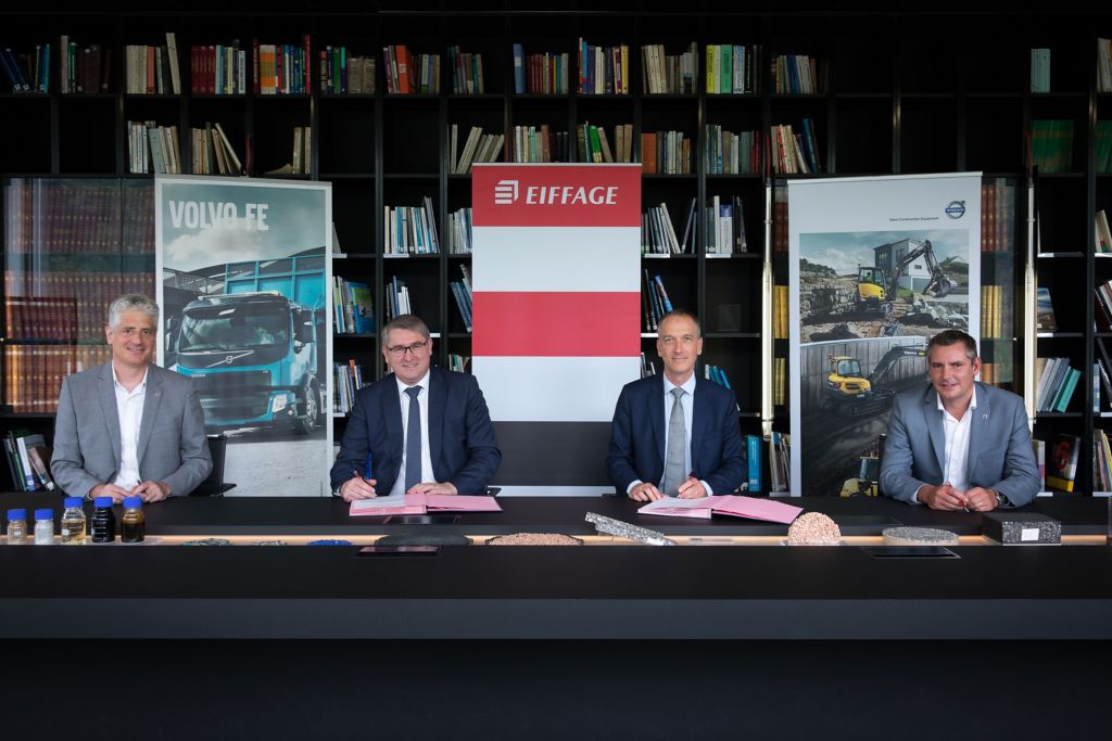 Volvo Trucks et Volvo Construction Equipement signent leurs premières commandes électriques en France  avec le groupe Eiffage