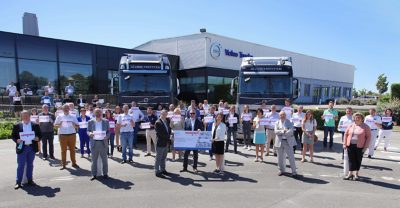 Volvo Trucks France remet un chèque de 203 000 € à l’alliance « Tous unis contre le virus »