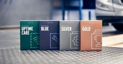 Grande plano da grade de um caminhão Volvo