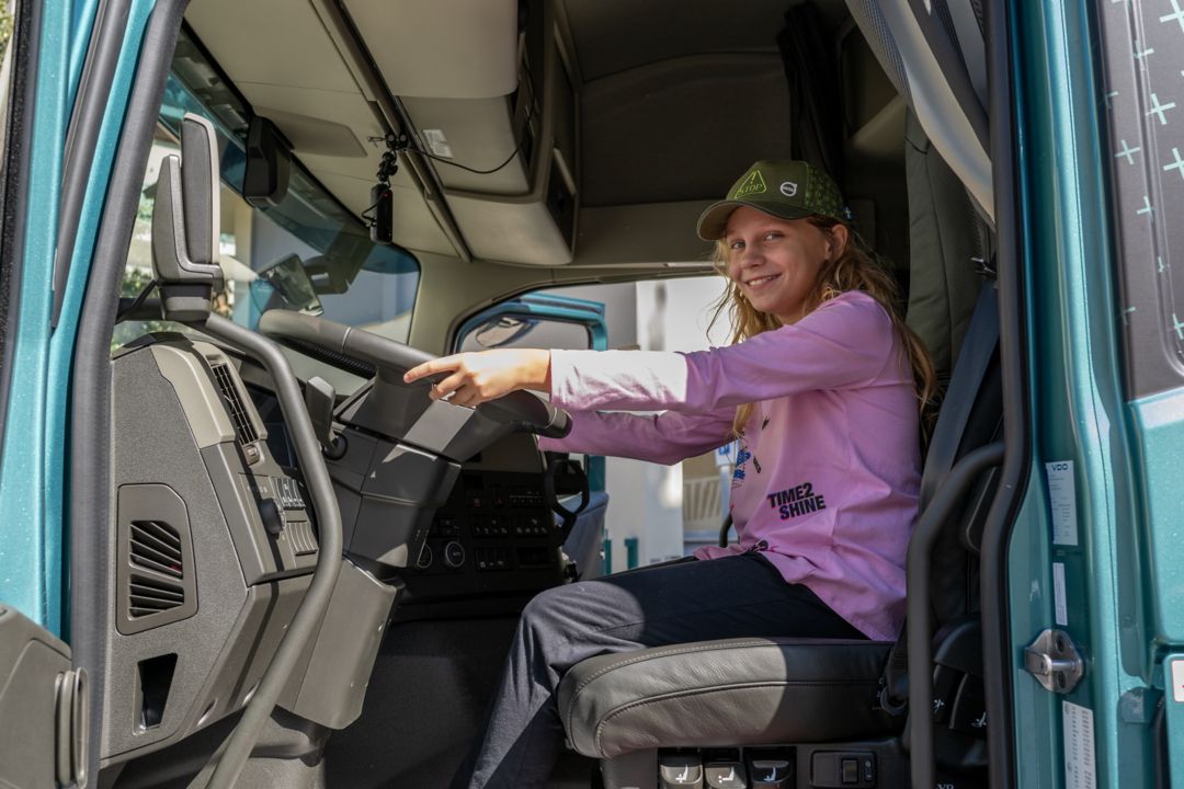 Volvo Trucks Italia ha aderito all’invito dell’Associazione Genitori della Scuola Primaria Gentilino in occasione del No Parking Day.