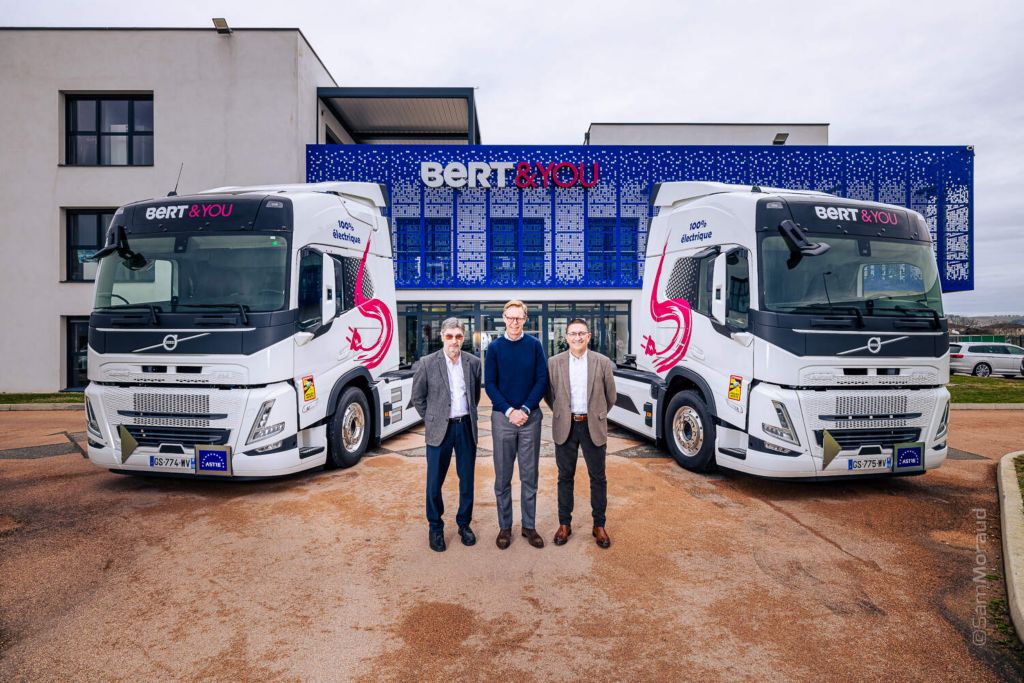 RETROVISEUR complet droit pour VOLVO Fh et FM v2 et v3