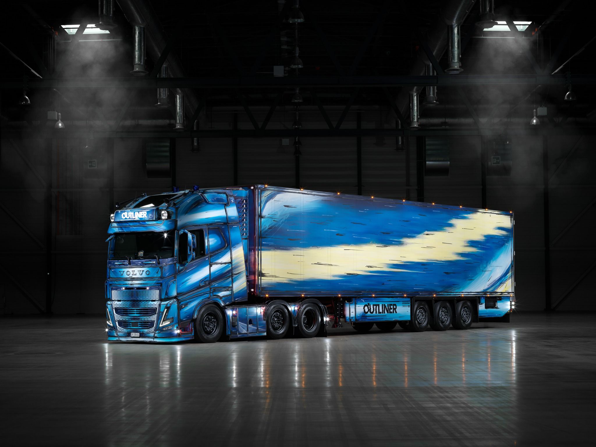 Volvo FH Outliner showtruck uit Zwitserland