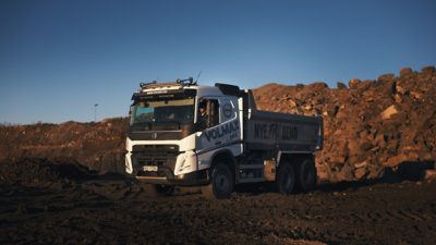 Volvo FMX 540 demo lastebil fra Volmax i grustak. 