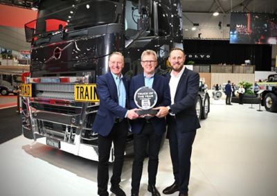 L-R: Per-Erik Lindström, VP Volvo Trucks International; Roger Alm, President Volvo Trucks; Tom Chapman, VP Volvo Trucks Australia