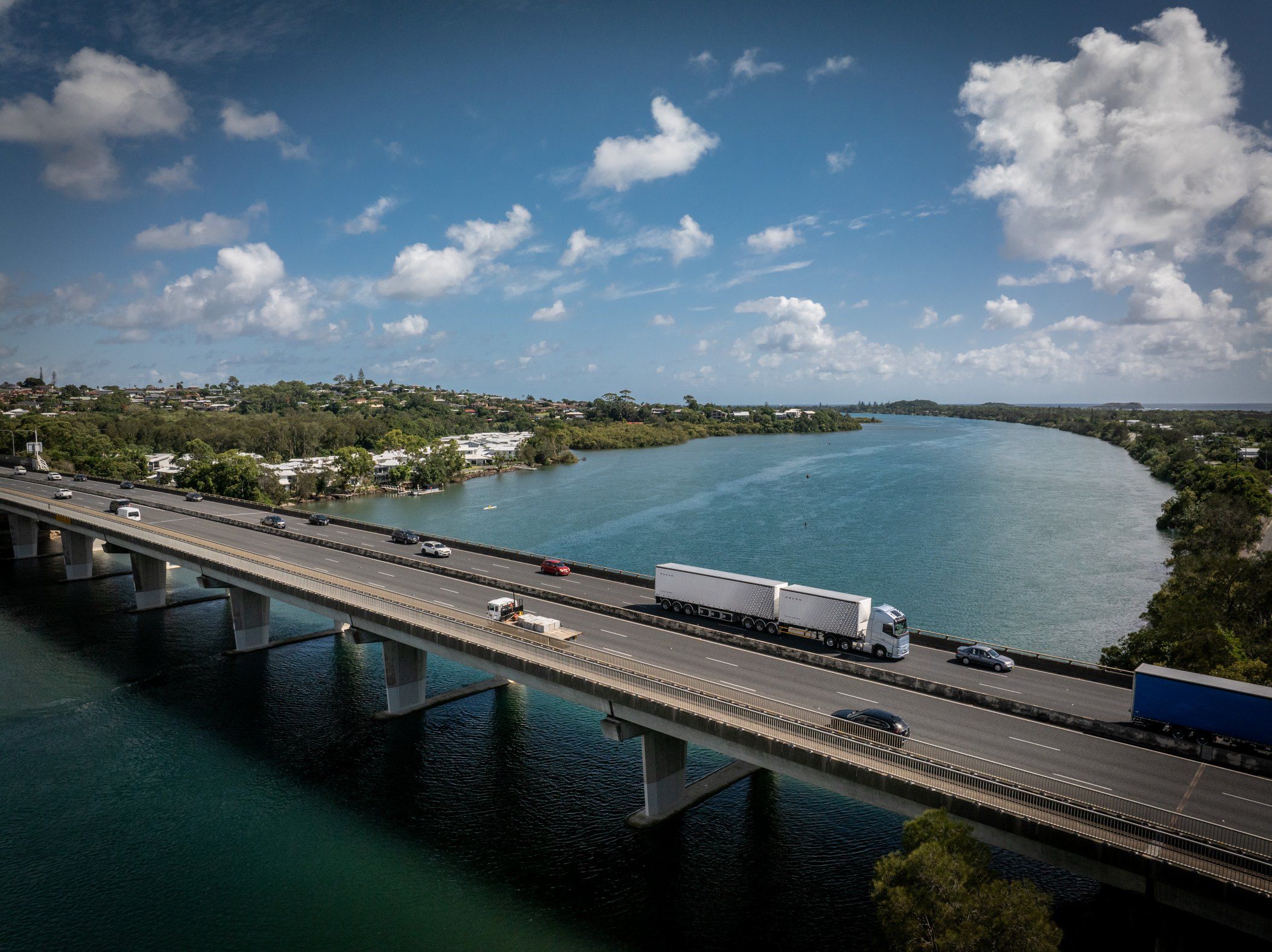 Automatic speed limitation in Volvo trucks for increased safety