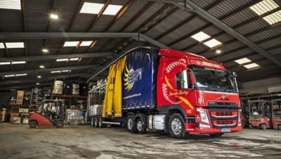 Saltash-based, Burcombe Haulage Ltd has put the UK’s first Volvo FM tractor unit with I-Shift Dual Clutch into service