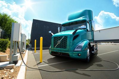 A Volvo VNR Electric charges at the high-powered chargers available to fleets at TEC Equipment, Fontana.