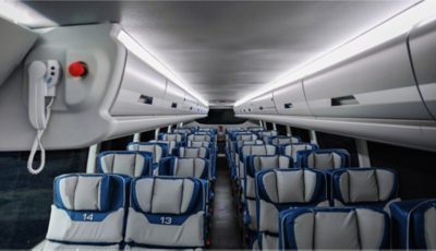 Interior del Volvo 9800 DD, piso superior sin pasajeros.