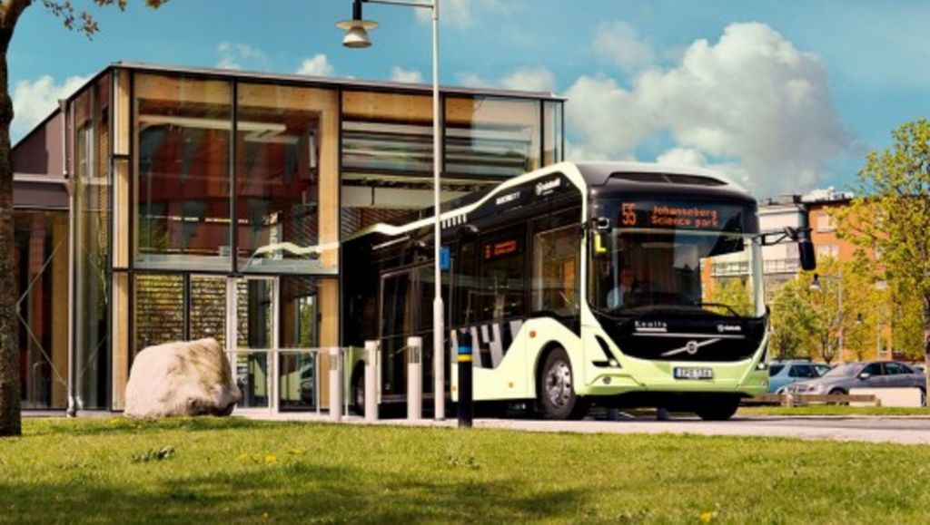 Volvo apresenta seu ônibus elétrico em Milão | Mobilidade Volvo