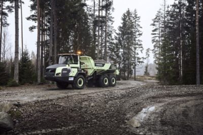 Hydrogen powered articulated hauler HX04 from Volvo Construction Equipment