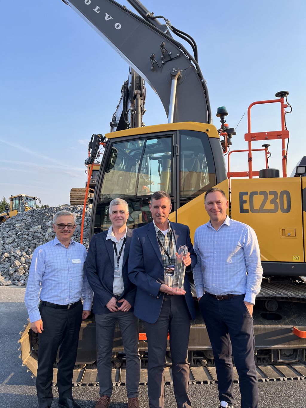 VOLVO CE ANNOUNCES 2024 DEALER 