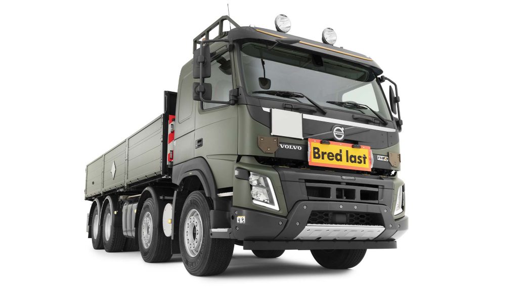 ROAD TEST: VOLVO NEW FMX 8x4 RIGID - Trucking